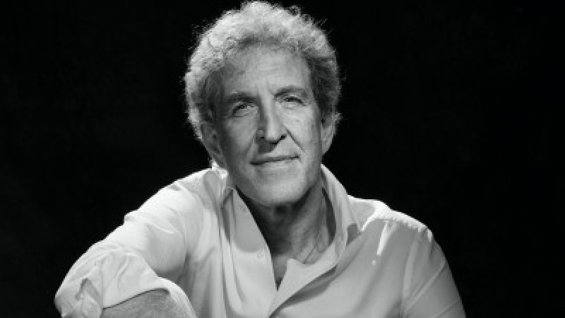 Book it_Marc Vossen.jpg