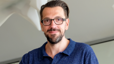Joeri-Van-den-Bergh_photo.png
